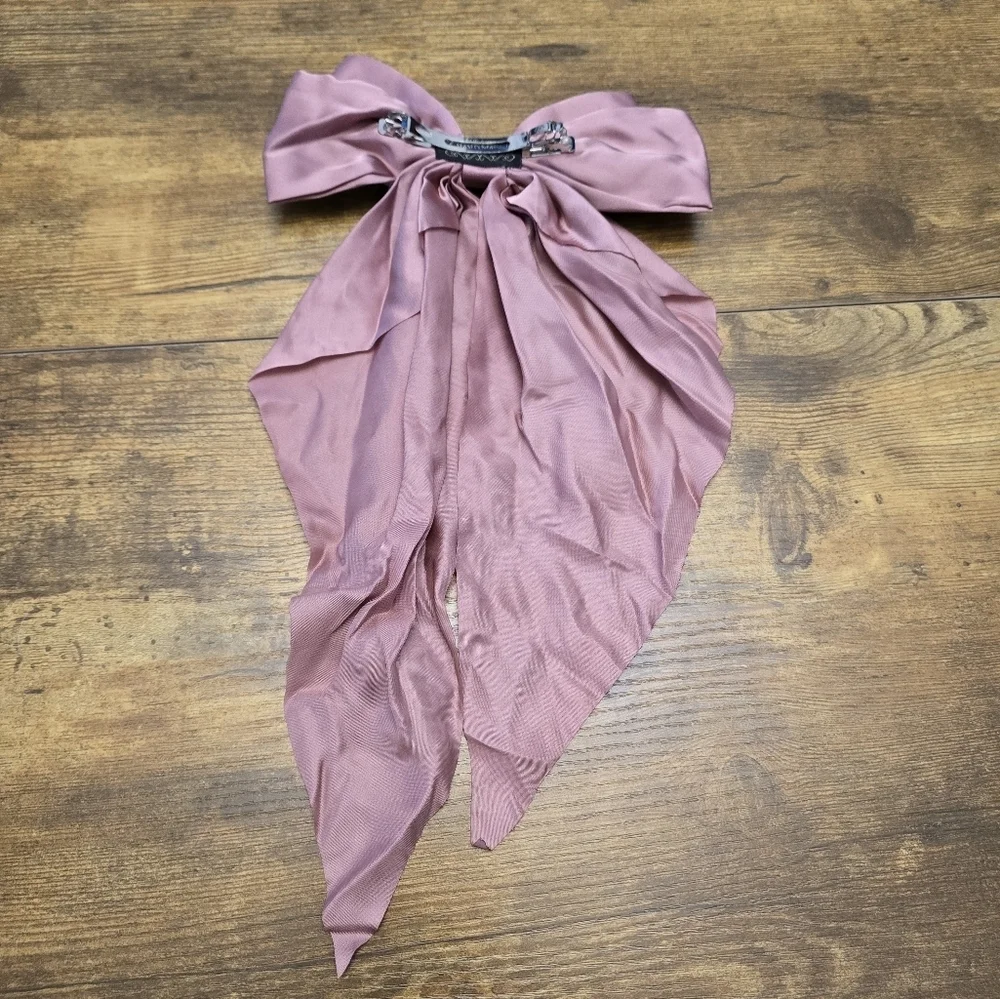 New handmade butterfly shape large blush pink hair bow clip